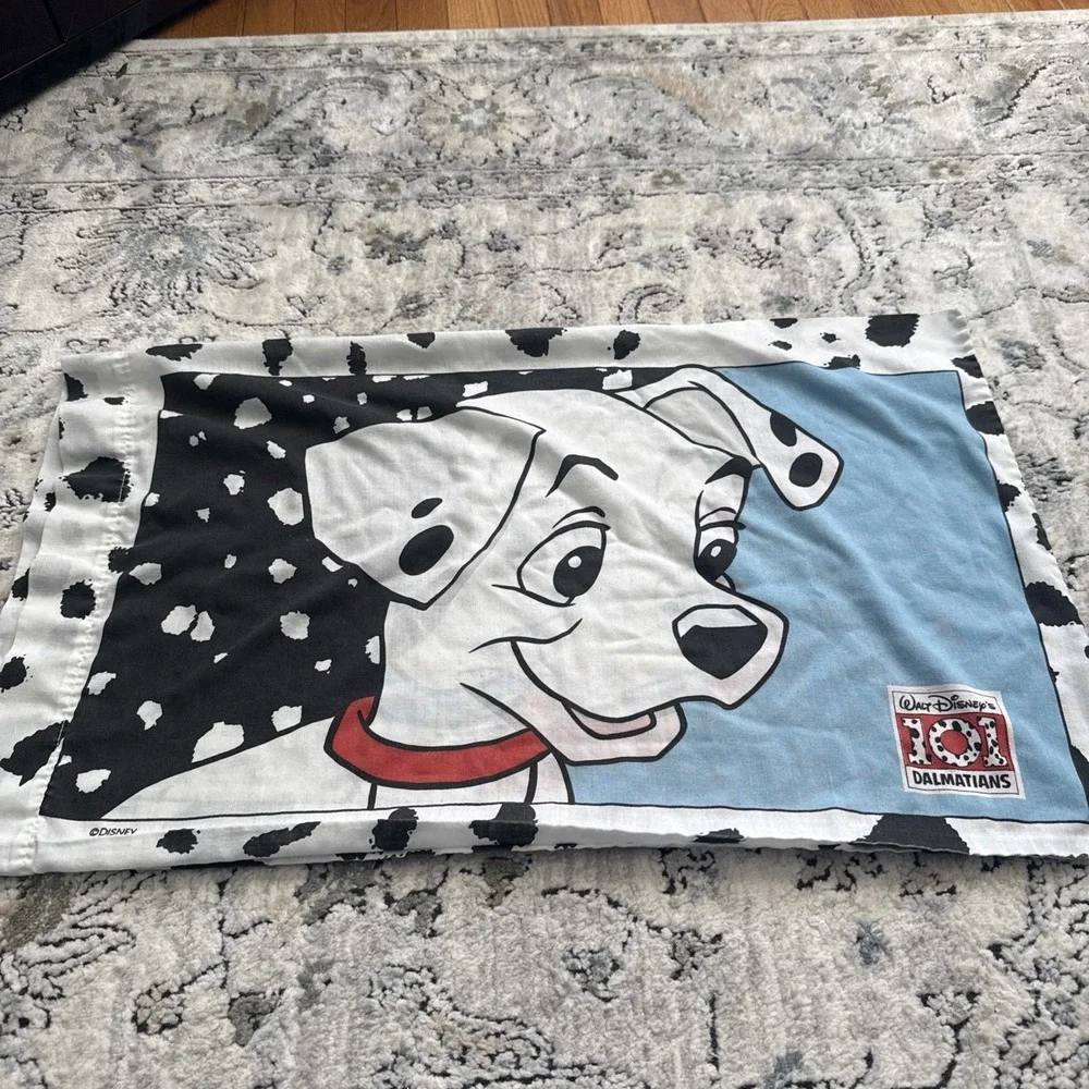 WALT DISNEY 101 DALMATIANS 2 SIDED PILLOWCASE 29
